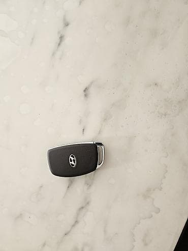 hyundai: Hyundai smart açarı (3 düyməli) Xüsusiyyətlər:zavod orjinal acar - — 1