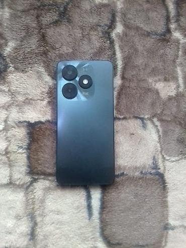 nokia 7 1: Smartfon – arxa tərəfində üçlü kamera modulu, ortada LED flaş. Kamera — 1