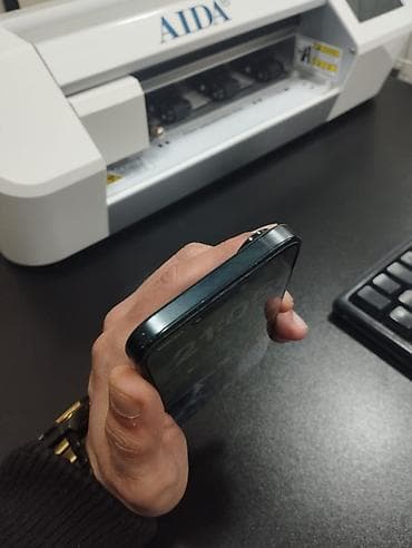 IPhone 12 mini, Qara