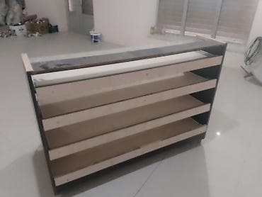 Moyka avadanlığı: Şüşəli vitrinin-stend - Ön tərəfi temperli şüşədən olan vitrin — 2