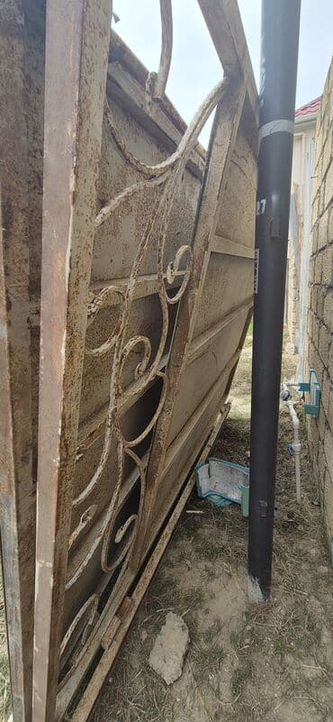 qaraj darvazasi: İşlənmiş Dəmir Həyət darvazası, Yana açılan, Mexaniki, rəng - Boz, Kredit yoxdur, Ünvandan götürmə — 2