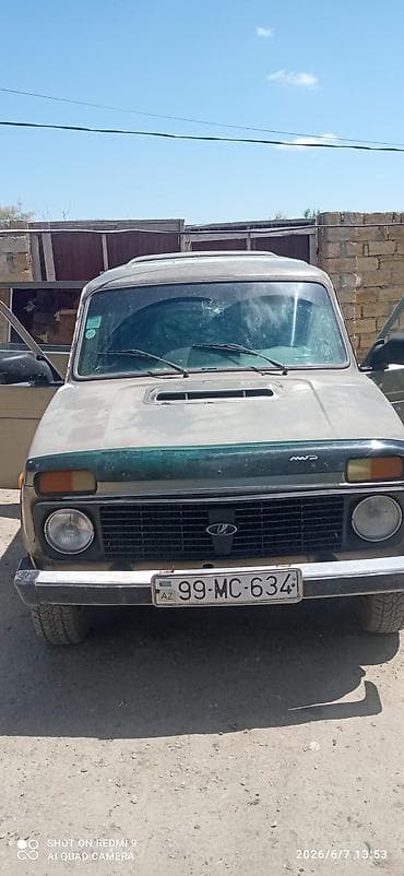 masin satisi: Salam 4 qapılı NİVA maşın tam işlək vəziyyətdə di texsmotur sxorta var — 1