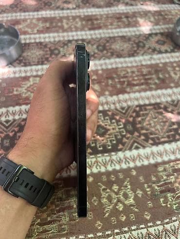 apple m1: IPhone 14 Pro Max, 256 GB, Qara, Simsiz şarj — 2