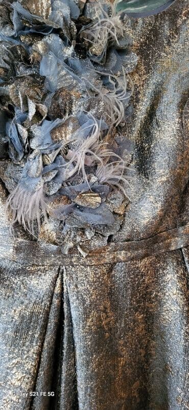 Плащи: Ziyafet geyimi.ideal veziyyetde. Orqanza material.cox qeşengdir — 4