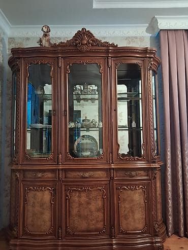 Əla vitrin özüne ideal vitrin axrtaranlar ücün idealdi yenidir bos bos