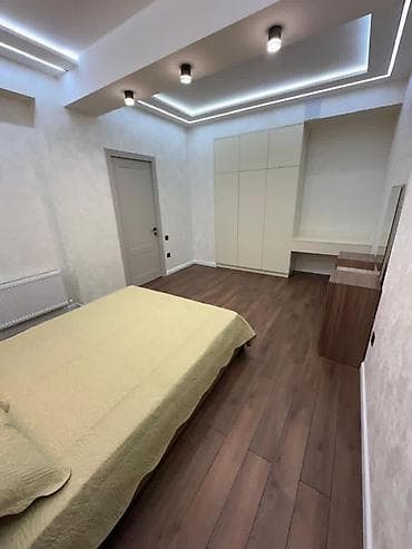контейнер дом: İcarəyə verilir 3 otaqlı yeni tikili 90 m², Gənclik m. Kateqoriya — 7