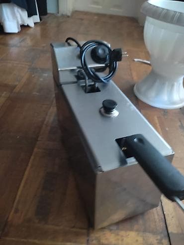 Digər biznes avadanlığı: Dönər tok 350₼ Qaz 250₼ Toster 180₼ Fritoz 100₼ Yuxa açan 1100₼ Manqal — 5