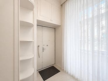 Mənzillər: İcarəyə verilir 2 otaqlı köhnə tikili 80 m², Sahil m. Kateqoriya — 10