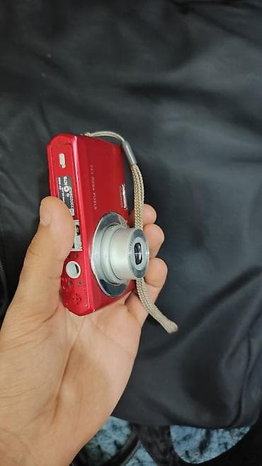 mega televizor: Fotokamera Fotoaparat Casio QV-R100 digital fotoaparat Problemsiz — 6