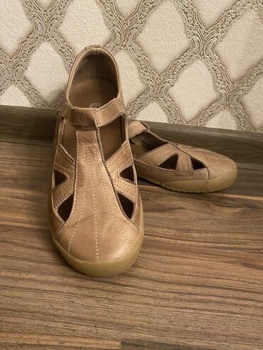 бежевые босоножки на тракторной подошве: Размер: 37, цвет - Бежевый, Б/у — 2