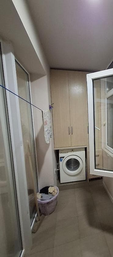 1 gunluk kirayə evlər: Salam XİRDALANDA BAZARA YAXİN 4 mertebenin 2 çi mertebesinde 2 otaq — 5