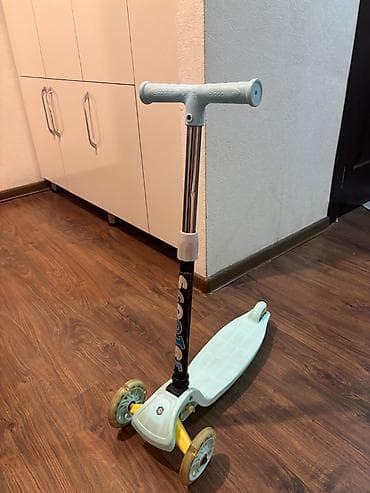Scooter skuter