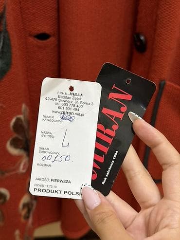 ic geyim: Polşa istehsalı Qadın palto-kardiqan. 200 azn’e alınıb. - Rəng — 5