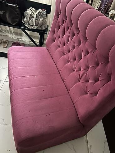 Ev və bağ: İstifadə olunmuş divan satılır. Velür parça ilə örtülmüş, dərin — 1