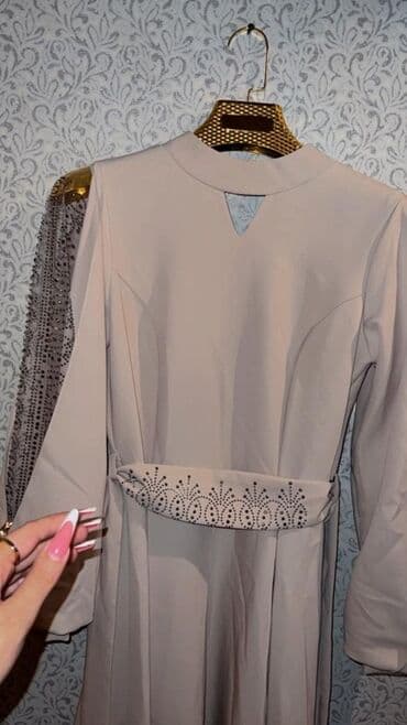 devit 3 ampul qiyməti: Zərif pudra rəngində uzun don. 75m alınıb etiketi usdunde qollari — 2