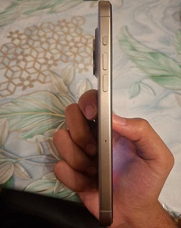 iphone 15 ağ: IPhone 15 Pro Max, 256 GB, White Titanium — 5