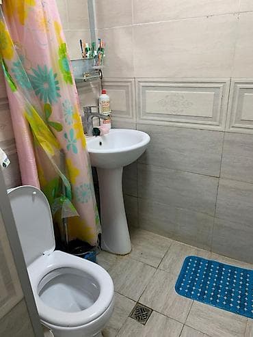 yeni ramanada ev: Həyətyanı sahəsi olan kiçik ev - Həyətdə şaquli dayaqlı — 10