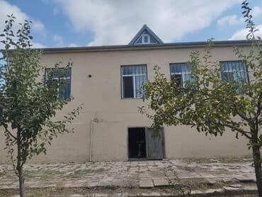 1 otaqlı kirayə: 3 otaqlı, 132 kv. m — 1