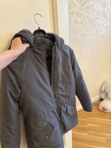 Pencəklər: Uniseks qış gödəkçəsi – tünd boz rəngdə Benetton markasi 150 azn — 1