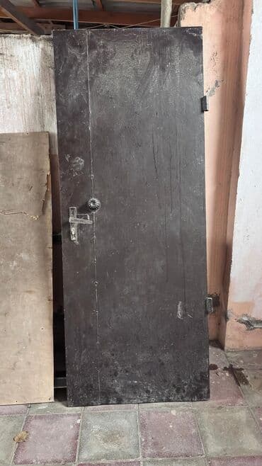 Отопление и нагреватели: Dəmir qapı Hündürlüyü 2m.Eni 90 - Material: tammetall (polad) qapı — 1