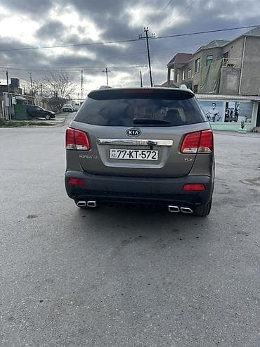x5 bmw 2000: Kia Sorento: 2 l | 2011 il Krossover — 5