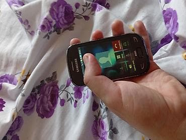 telfon samsunq: Samsung Galaxy Young Duos, rəng - Qara, İki sim kartlı — 1