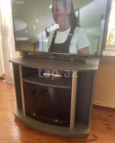 TV stolüstü/komod tv altlığı
Normal vəziyyətdədir — 1