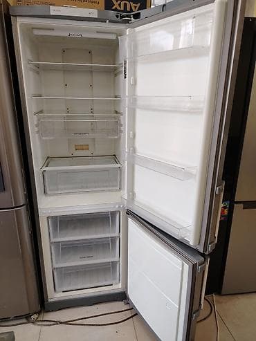 ariston temiri: İşlənmiş 2 qapılı Hotpoint Ariston Soyuducu Satılır, rəng - Boz, Təkərli — 2
