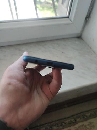 samsung galaxy note: Məhsul: Mavi rəngli smartfon Xüsusiyyətlər: - Korpus: nazik və yastı — 1