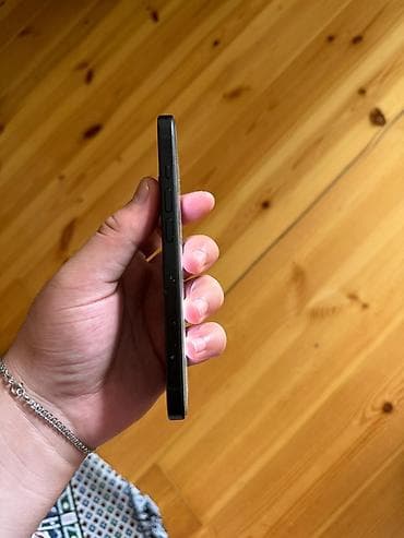 IPhone 15, 128 GB, Black Titanium, Simsiz şarj, Face ID — 4