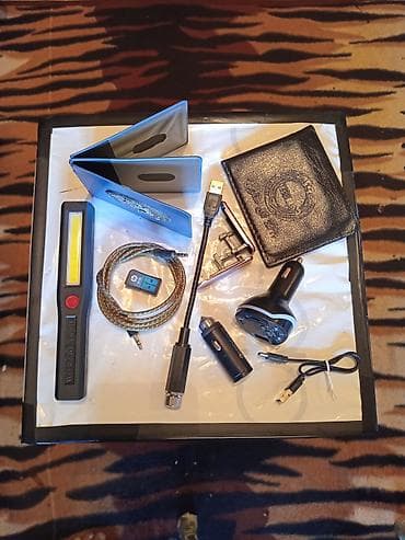 kompyuter hissələri: Elektron aksesuarlar dəsti Dəst tərkibi: - Avtomobil üçün 2x USB şarj — 7