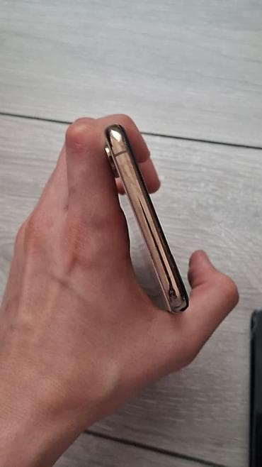 en ucuz ayfonlar: İki telefon bir yerdə satılır – iPhone XS Max və Samsung Galaxy S20 — 9