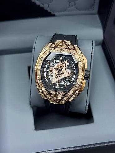 xonca bezemek: Hublot Spirit of Big Bang Sang Bleu – Limited Edition qol saatı - — 1