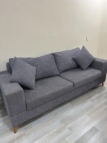 reception masa: - Məhsul: Yumşaq oturacaqlı 3 nəfərlik divan - Rəng: Tünd boz (kül — 1