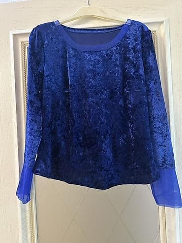 Şəxsi əşyalar: Məhsul: 2 hissəli qadın dəsti – məxmər bluz və ətək - Rəng: dərin — 2