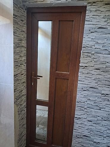 Plastik qapı əla vəziyyətdədir.təmirlə əlaqədar çıxarılıb yenisi ilə — 1