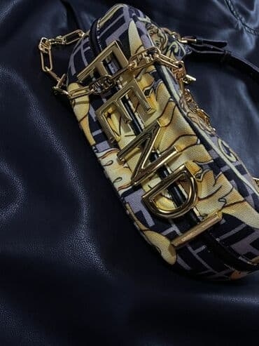 miu miu eynek: Çiyin çantası, Fendi — 1