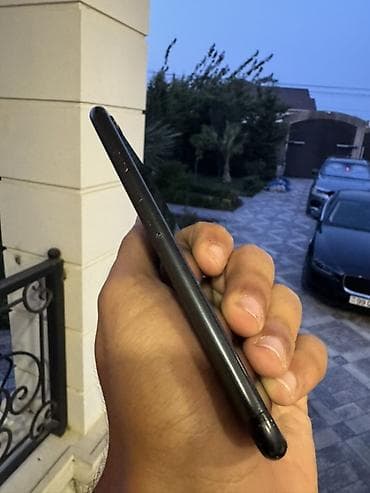 honor magic pro: IPhone SE 2020, 64 GB, Qara, Barmaq izi — 5