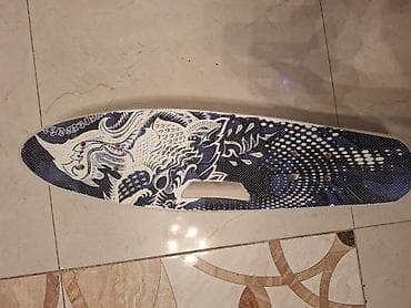 Skateboard / kruyzer lövhəsi. Kompakt ölçülü, şəhərdaxili sürüş və