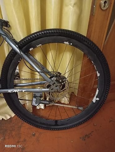 Velosiped ehtiyyat hissələri: Təkərlər: iri dişli off-road protektorlu, 29" sinfinə yaxın böyük ölçü — 3