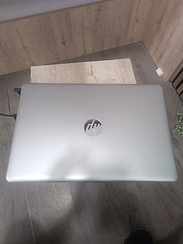 hp 2050: HP 15.6 ", Intel Core i5, 256 GB — 3
