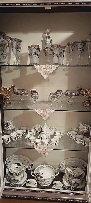 sud separatoru: Şüşə vitrində təqdim olunan dəstlər - Porcelan süfrə-servis dəsti: ağ — 2
