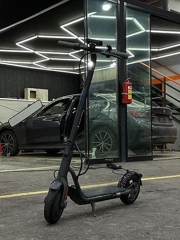 samokat: Elektrik skuter – şəhərdaxili hərəkət üçün kompakt və güclü model — 3