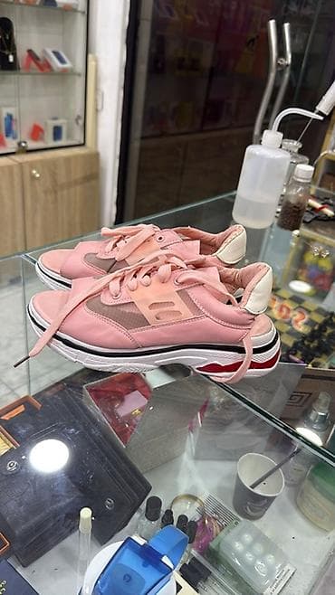 кросовки: Размер: 39.5, цвет - Красный, Б/у — 1