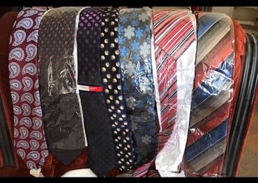 kişi ucun klassik qara kostyum: Kişi qalstukları – müxtəlif dizayn və rənglər - Klassik və modern — 1