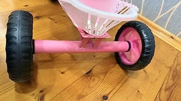 velosiped aksesuari: Velosiped.15 manat. 2-5yaşa (6) qədər uşağı götürür. İşlənib. Qırığı — 3