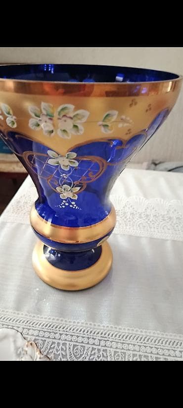 Bir vaza, Bogem şüşəsi