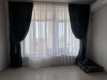 Qara-mavi qalın pərdələr və ağ tül dəsti baha giymete almisig.bu ilin lalafo.az -da Qara-mavi qalın pərdələr və ağ tül dəsti baha giymete almisig.bu ilin