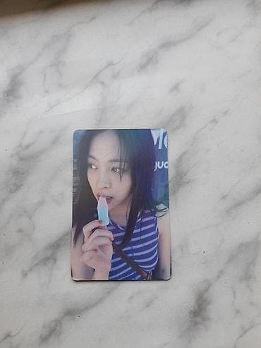 Спорт и хобби: Məhsul: ITZY – “CHESHIRE” albom Ryujin💞 nadir lomo card — 1
