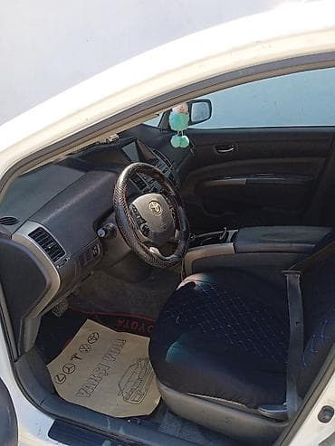 monitor prius: Toyota Prius Hybrid – ağ rəng, 5 qapı, hetçbek gövdə. Mühərrik və — 6